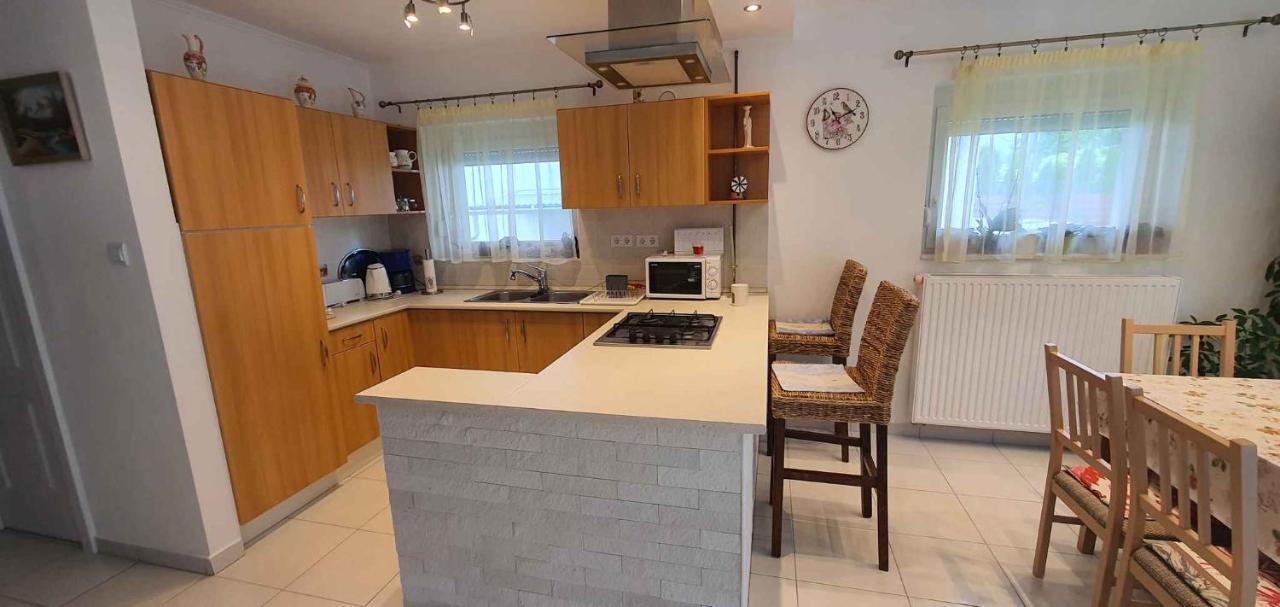 Holiday Home In Keszthely/Balaton 39648 Ngoại thất bức ảnh